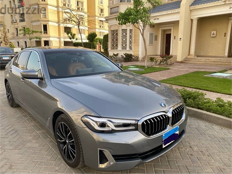 BMW 520i 2023 Luxury Line 16