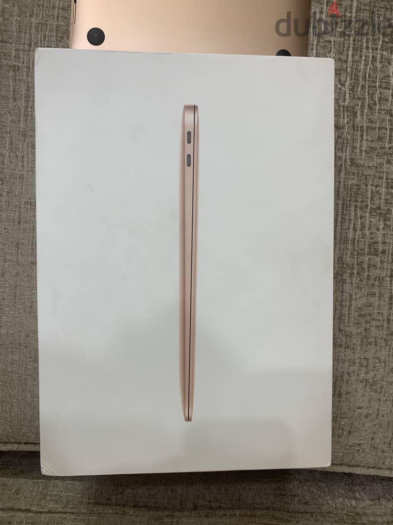 MacBook Air (Retina, 13-inch, 2018) | Gold - Excellent Condition 3