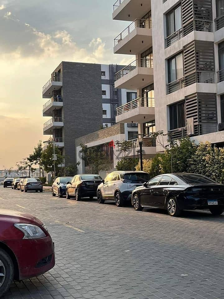 Duplex apartment with garden for sale in Taj City New Cairo, in front of Cairo International Airport (4 rooms) with a 39% discount on cash and install 4