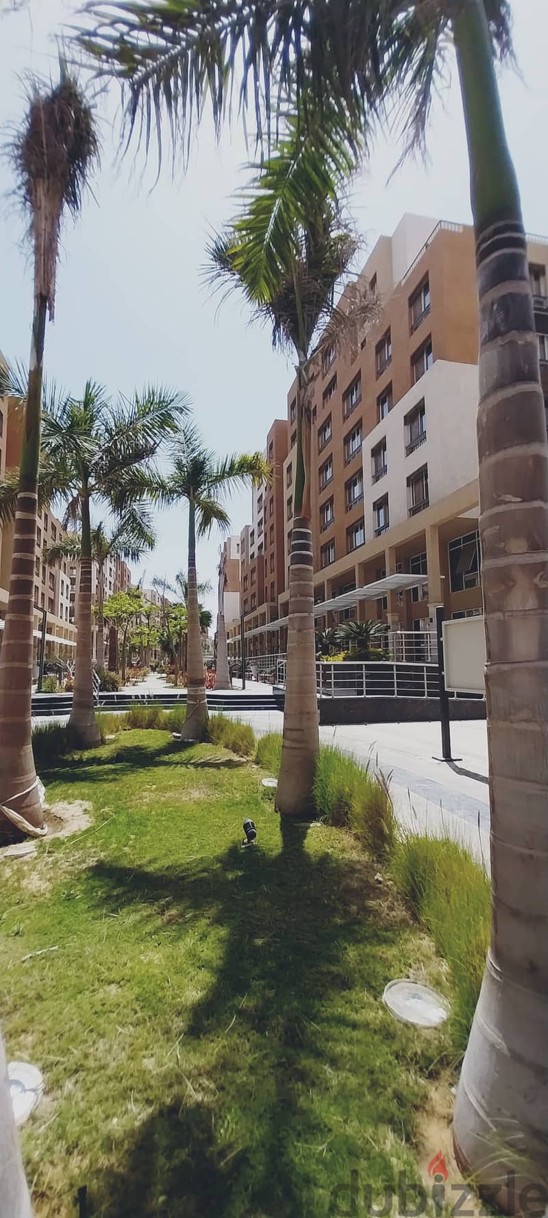 Apartment 144 sqm ready to move finished with kitchen and air conditioners in Al-Maqsad the new capital next to Madinaty and close to the new cairo 4