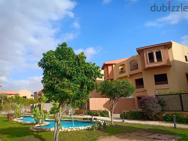 For sale, a villa in the heart of the Fifth Settlement ((immediate delivery)) near 90th Street and the AUC, with payment facilitiesللبيع فيلا بالتجمع 1