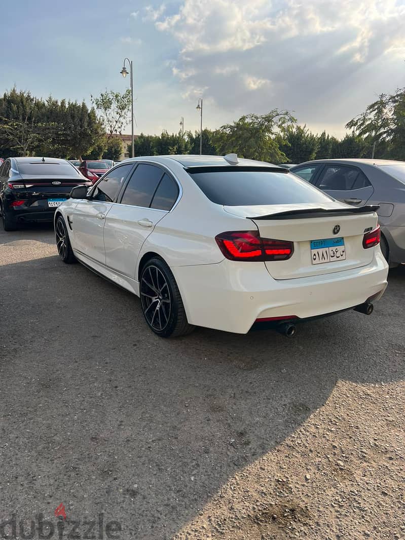 BMW 318i 2019 3