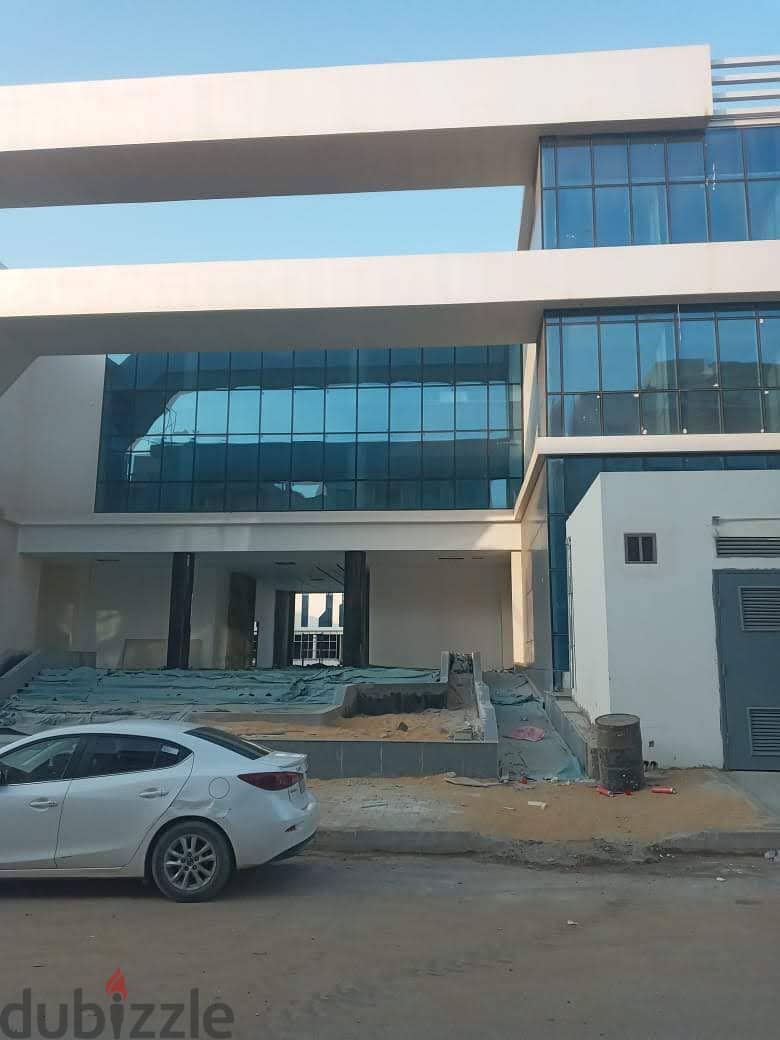 Clinic for rent new Cairo 37 m fully finished with AC's 4
