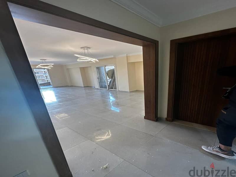apartment for rent at the square new cairo | super lux | prime location 1