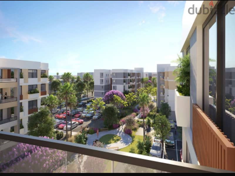 Book at the launch price of a 4-room townhouse villa with a 5% down payment and equal installments in Al Burouj 1