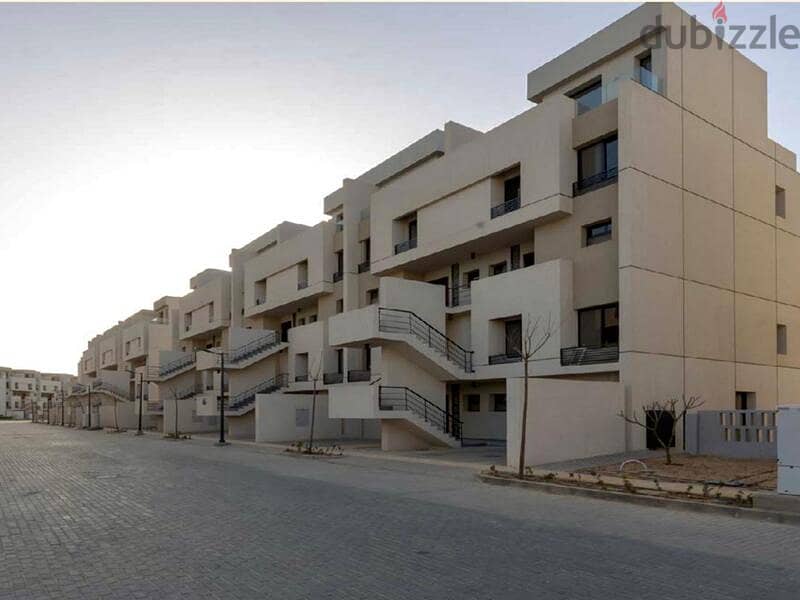 Book the launch price of a townhouse villa with a 5% down payment and equal installments in Al Burouj 19