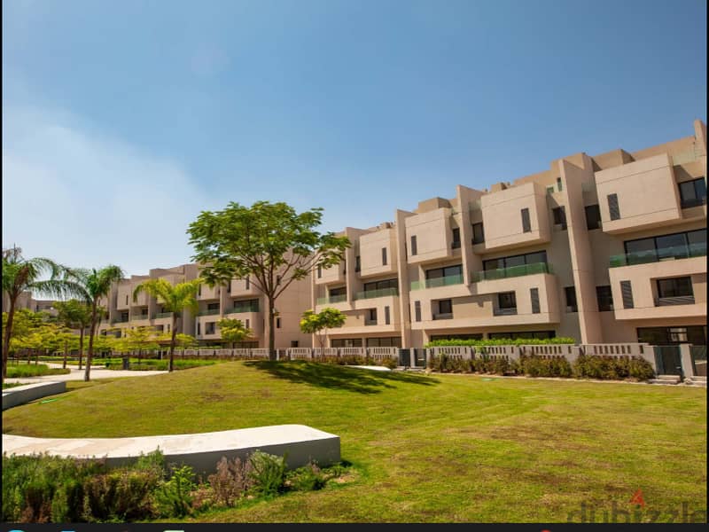 Book at the launch price of a 4-room townhouse villa with a 5% down payment and equal installments in Al Burouj 3
