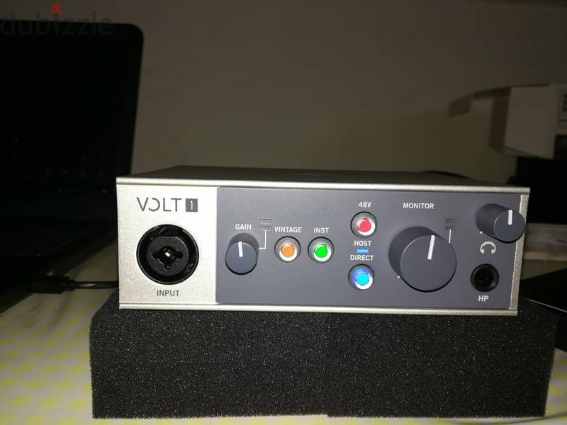 كارت صوت ومايك احترافي  يونيفرسال اوديو فولت 1 إم إكس إل 770 Universal 3