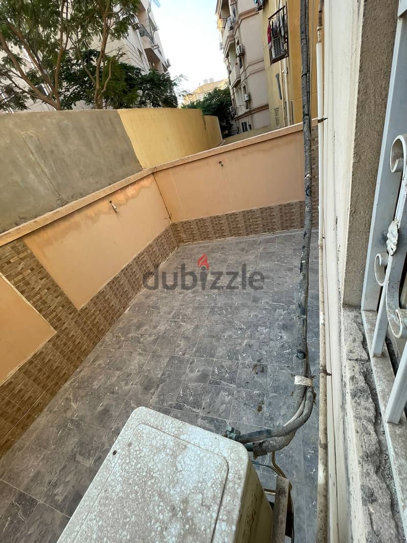 Apartment for rent, ground floor, in a residential or administrative garden, Al-Yasmeen, near the 90th and Petrosport Club  With private entrance  Su 5