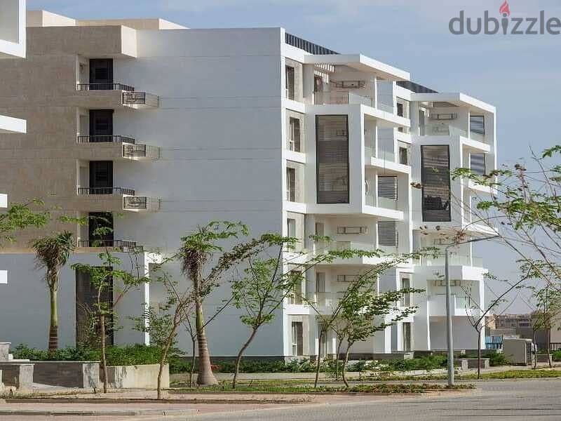 For sale, a 3-bedroom apartment with immediate receipt in a full-service compound in Mostakbal City 1