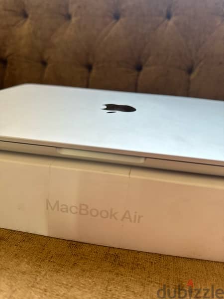 Macbook m2 air used for 4 months 5