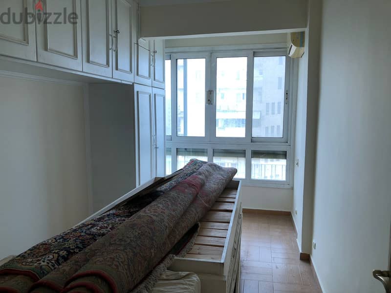 A 3-bedroom apartment overlooking the Nile for rent in Al-Gezira Al-Wousta Street 9
