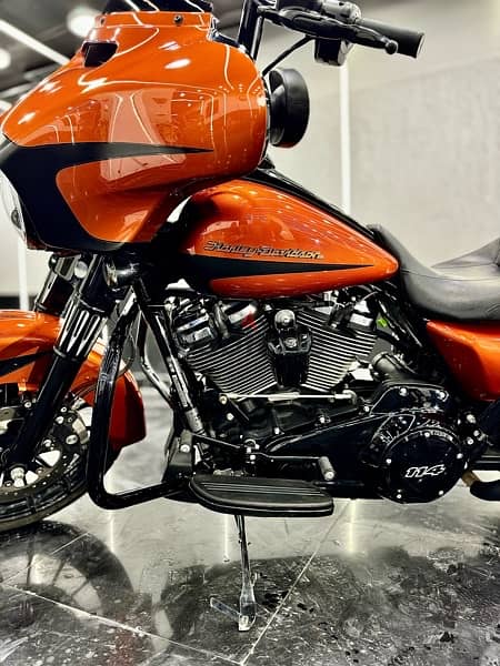 Harley-Davidson Street Glide Special 114 (FLHXS) 1