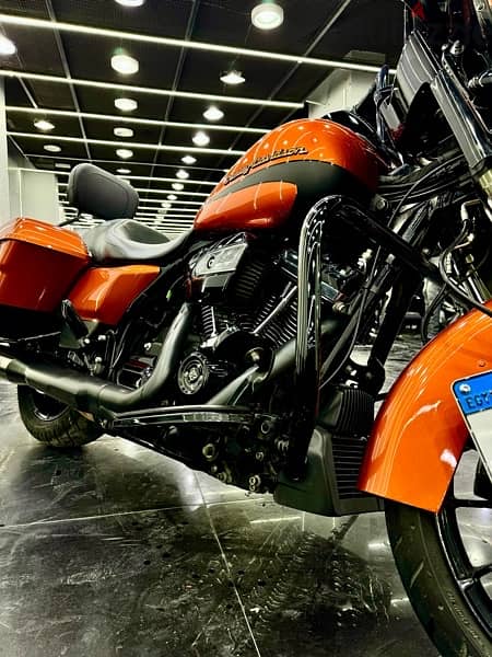 Harley-Davidson Street Glide Special 114 (FLHXS) 3