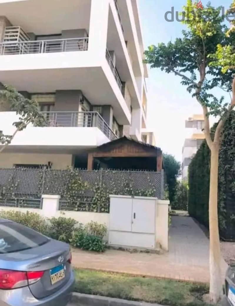 2 bedrooms apartment with garden in new cairo taj city compound / شقة غرفتين ببرايفت جاردن على طريق السويس في كمبوند راقي بالنادي والجراج 5