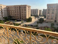 شقة بنتهاوس للبيع  76م +روف في كمبوند هايد بارك في القاهرة الجديدة