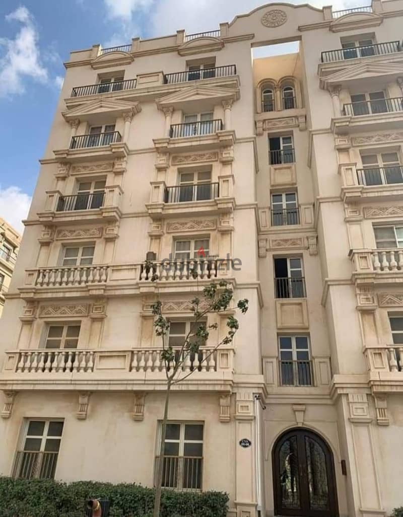 شقة بنتهاوس للبيع  76م +روف في كمبوند هايد بارك في القاهرة الجديدة 3