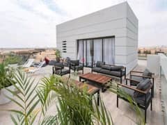 فيلا 240متر لقطة بالسعر القديم  بـكمبوند البروج الشروق  افضل لوكشين دقايق من مدينتي    Luxury Villa 240m at Old Price in Al-BOROUJ Al-Shurooq Compound