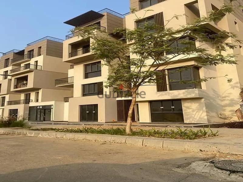For sale, a 69 sqm apartment in front of the airport in comfortable installments in Saray Compound in New Cairo 2