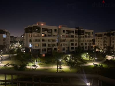 B10 apartment Panorama wide garden