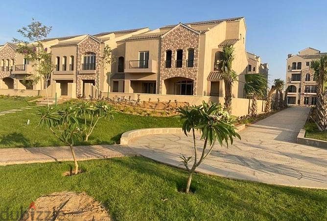 Townhouse villa for sale with 9y installments 120m in At East Sabbour تاون فيلا للبيع في ات ايست  صبور القاهرة الجديدة 120م  باقساط 9 سنوات 1