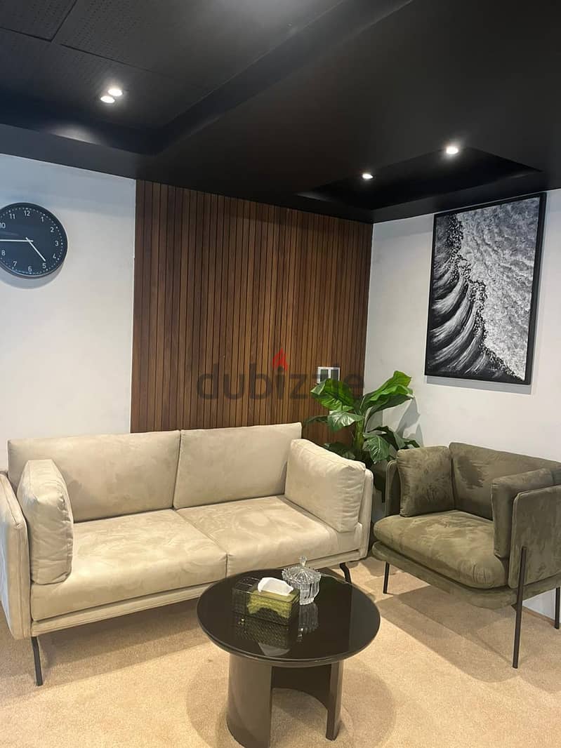 Fully furnished Office for sale 230 Meter - North 90th / مقر إداري للبيع مفروش بالكامل التسعين الشمالي 8