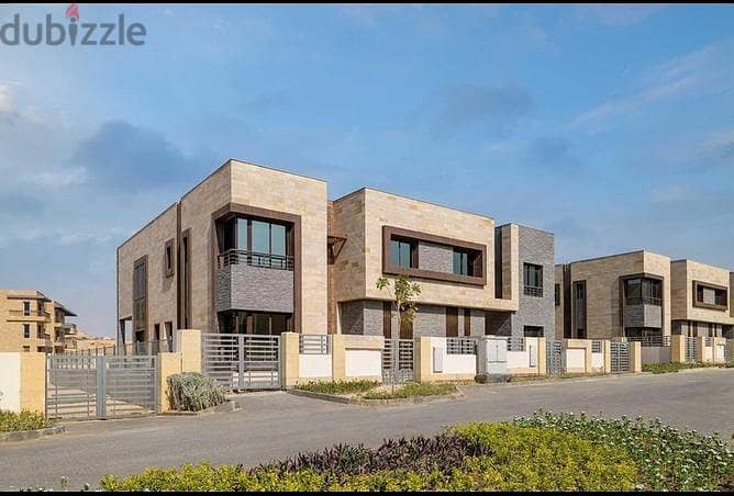 With a 39% discount on cash, a villa for sale in a new phase, all villas - prime location on Suez Road in Taj City, New Cairo. 1