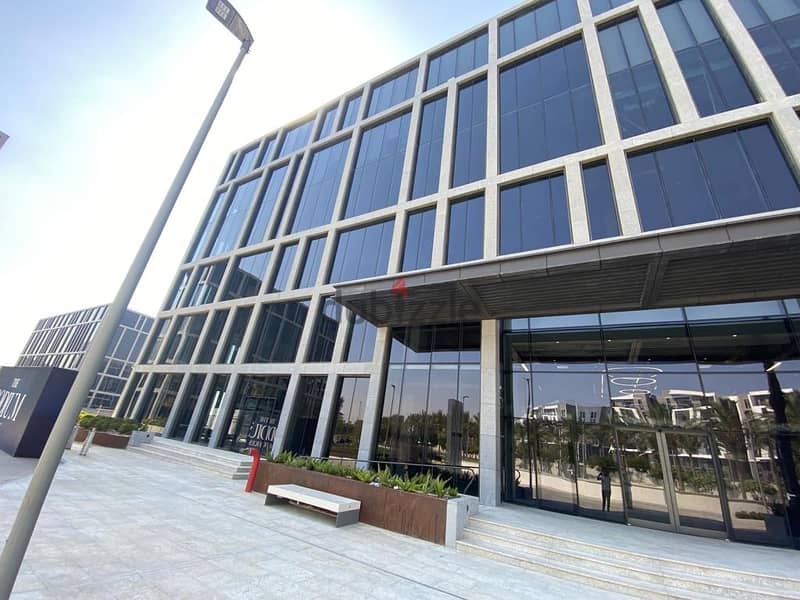 مكتب اداري للايجار يصلح لكبري الشركات داخل كايرو فيستيفال سيتي 7