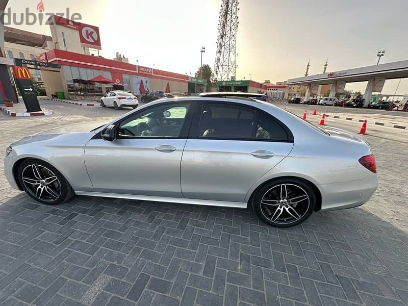 2020 E200 amg night package 4