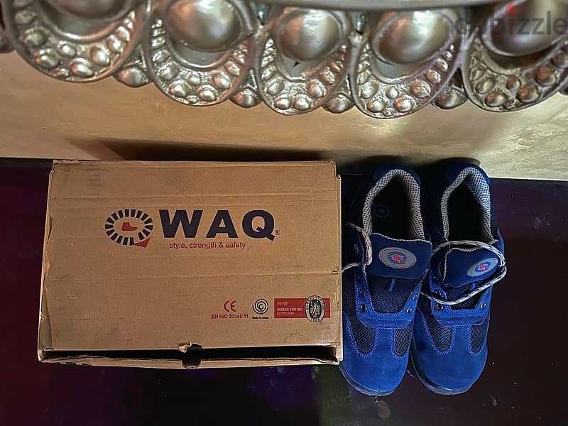 WAQ Safety Shoes for sale للبيع سيفتى 1