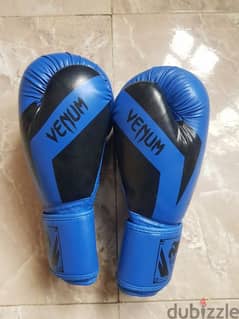 Boxing gloves قفازات ملاكمة