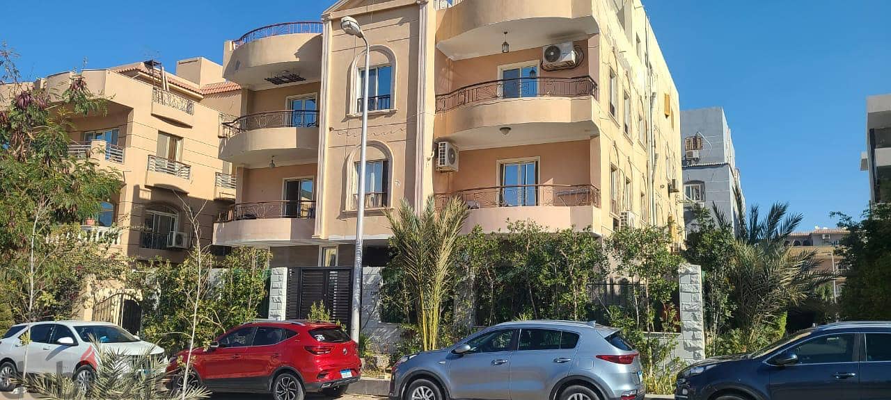 Apartment for sale, immediate receipt, area of ​​220 square meters, first floor in the second district, in a villa in the Fifth Settlement, New Cairo. 2