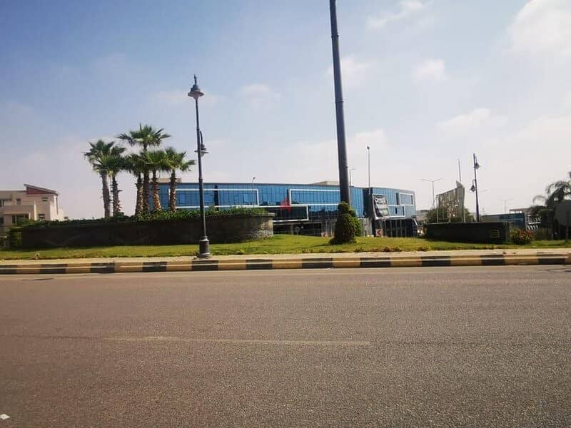 For investors office fr sale 71M finished prime location in sheikh zayed 4