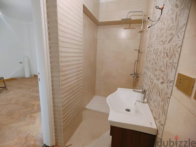 Apartment for sale in Heliopolis, Ard El Golf, behind Almaza Central, first residence, 260 m 5