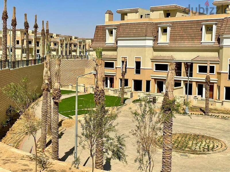 For sale, a villa in front of Madinaty, with a wonderful view, in Sarai Compound, New Cairo 2