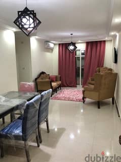 Ground floor apartment with garden for rent, furnished, two rooms, prime location.
