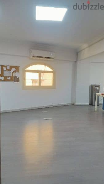 مقر إداري للايجار يصلح لجميع الشركات  شارع البستان الرائيسي الشيخ زايد 1