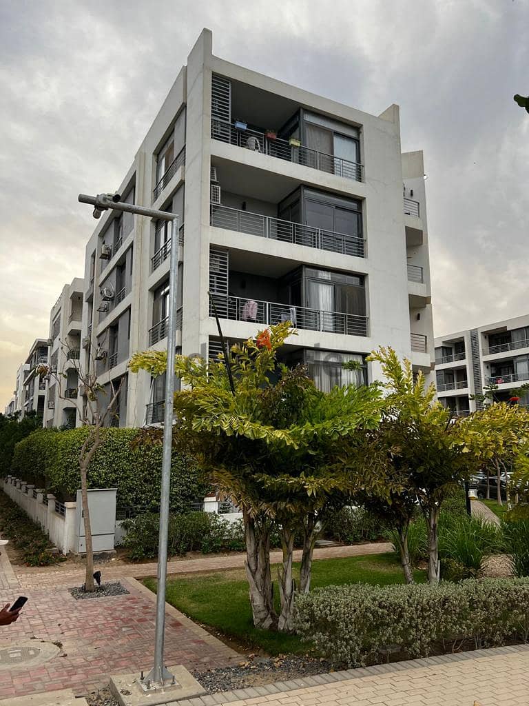 For sale, an apartment in the most distinguished compound next to Cairo International Airport, in the heart of the Fifth Settlement, Taj City Compound 5