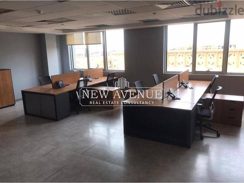 Fully finished admin office in Podium CFC for rent 5