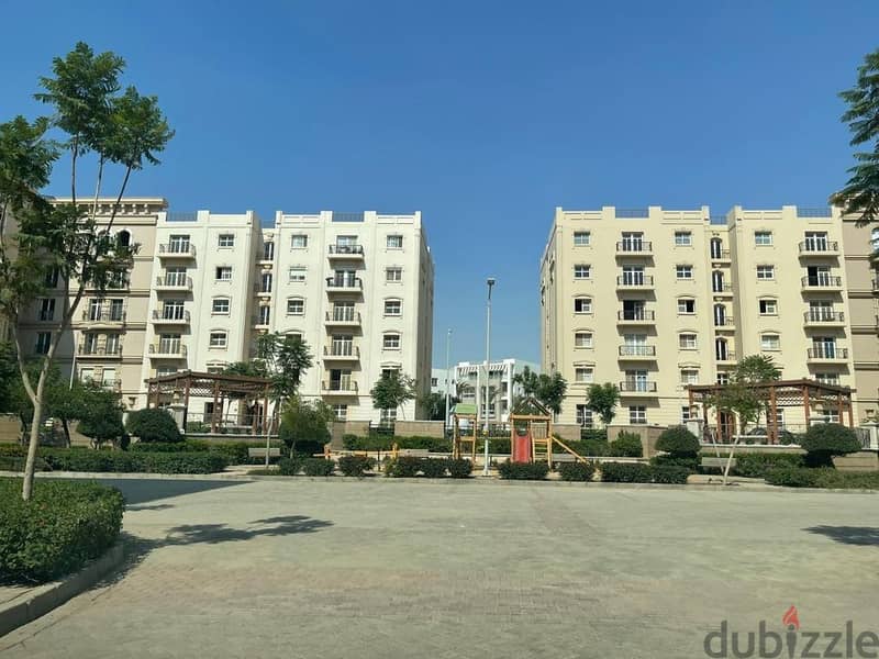 apartment 160 m prime location installment till 2031 , hyde park new cairo 10