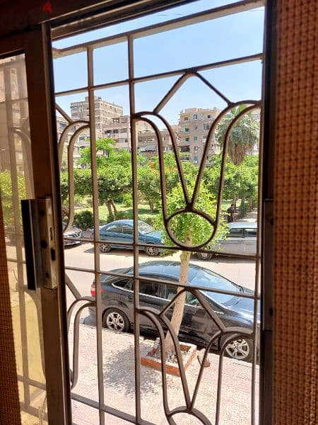 مكتب اداري للإيجار فى شارع عثمان جلال النزهة الجديدة 10