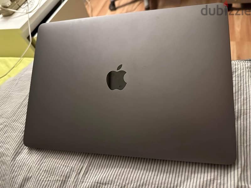 MacBook Pro 13-inch 2020 3