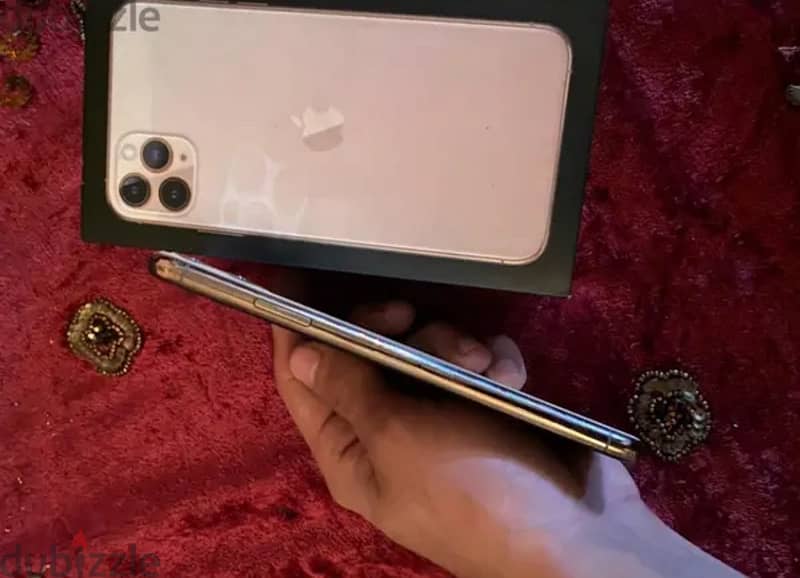 iPhone 11 Pro max 256 gold 2