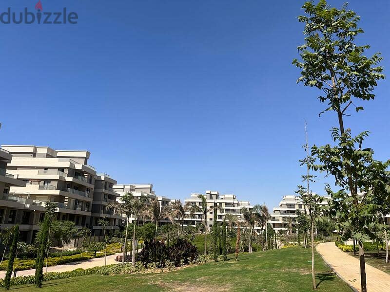 Apartment fully finished with amazing garden for sale in Sky Condos - Villette 4