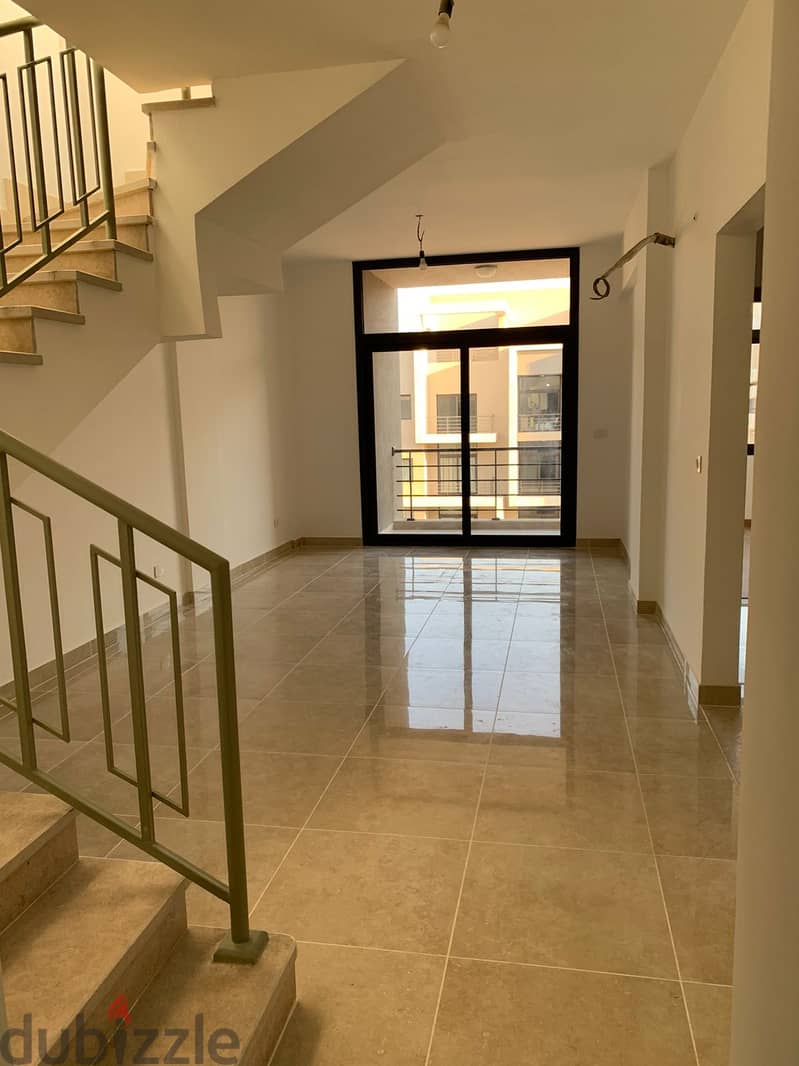 Penthouse with kitchen & ACs for rent in Marasem fifth square compound new Cairo fifth settlement 1