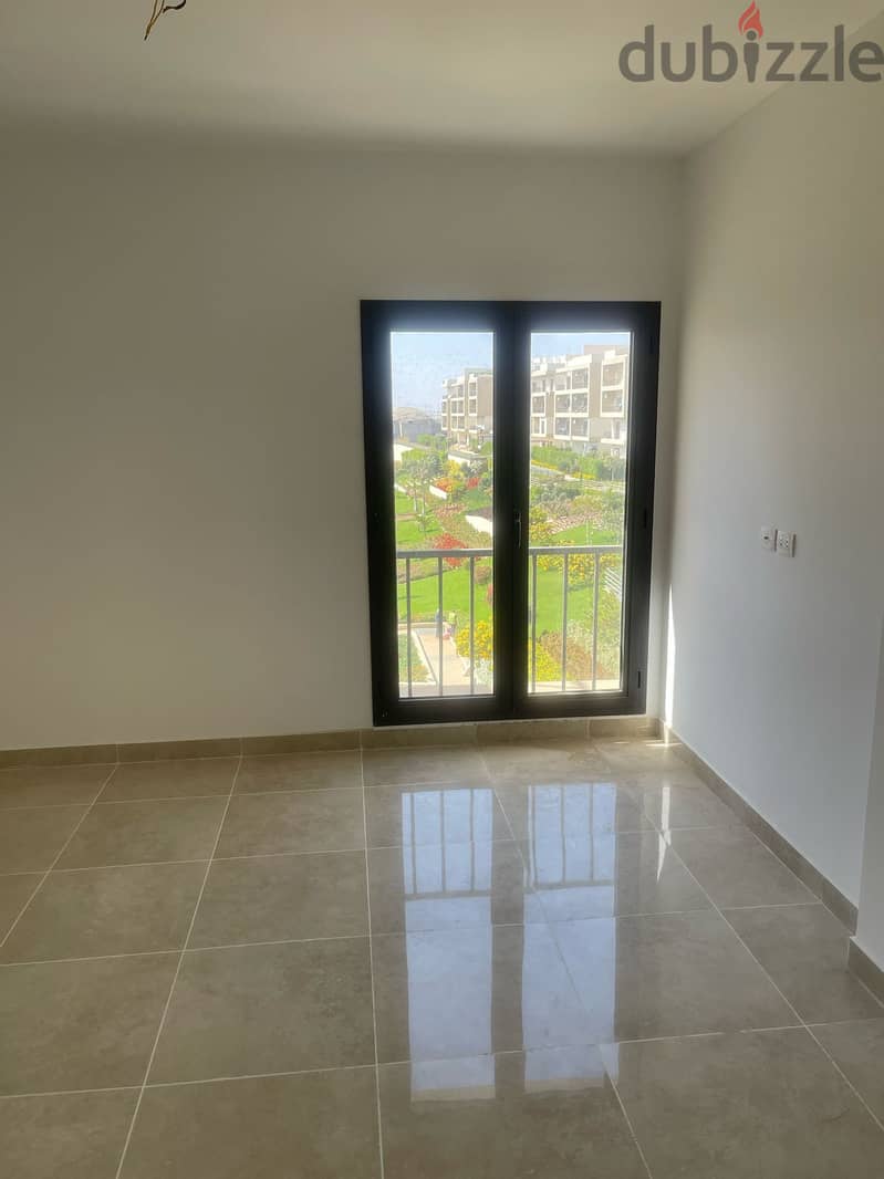 Apartment for rent in fifth square marasem  Area 207 SQM 6