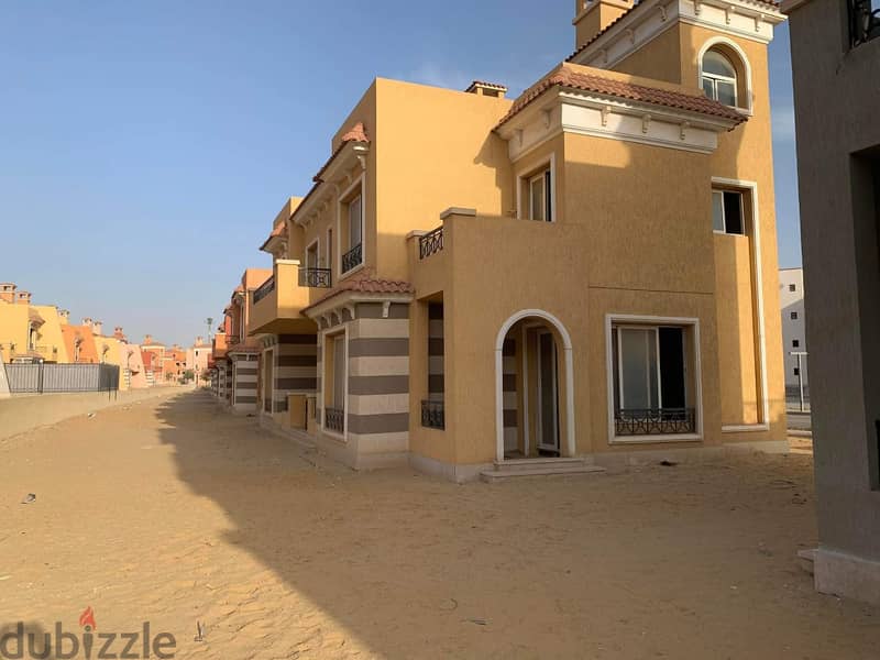 stand alone villa for sale with an area of ​​573 meters in Nyoum October Compound 4