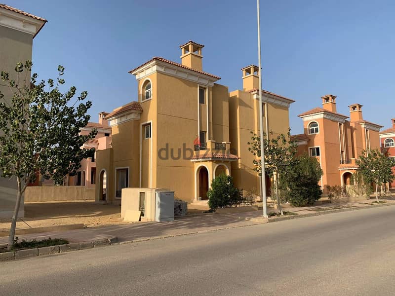stand alone villa for sale with an area of ​​573 meters in Nyoum October Compound 6