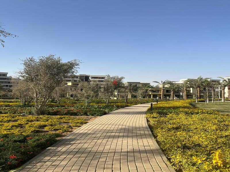 Duplex 319m with wonderful garden for sale in Sky Condos 3