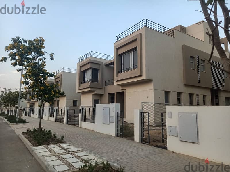 Twin House 295m Special price For Sale at Compound Palm Hills New Cairo 2